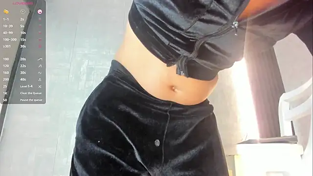 Alisson Steelersexy online show from 06-21-26, 08:33