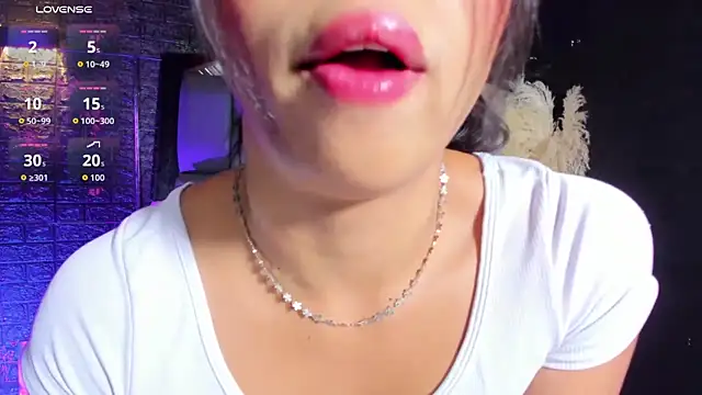 Assia Roos online show from 06-18-26, 10:30
