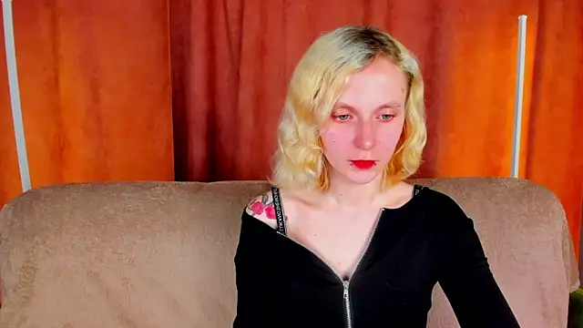 LikiLips online show from 04-28-26, 02:27