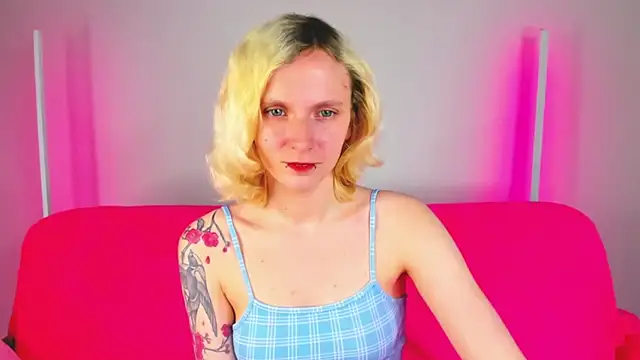 LikiLips online show from 05-25-26, 01:11