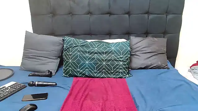 CaramelBootty online show from 02-18-26, 04:19