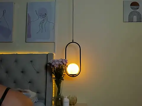 Chloe Celeste online show from 11-21-25, 03:38