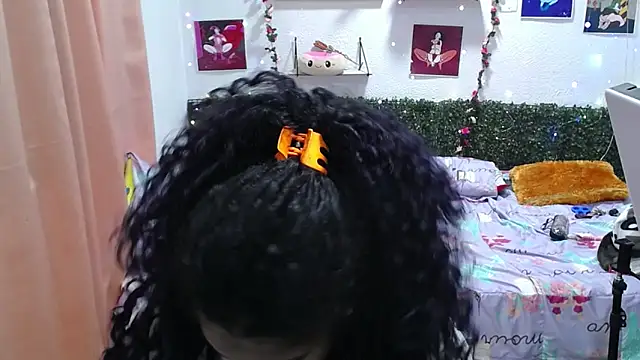thianahorny online show from 05-08-26, 01:05