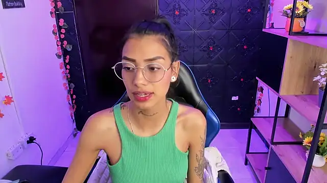 KarlaSlutSkinny   online show from 07-18-26, 09:18