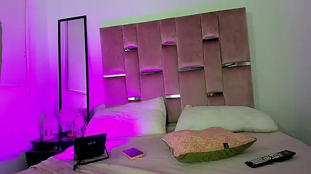 ChocoBunny1 online show from 12-18-25, 02:01