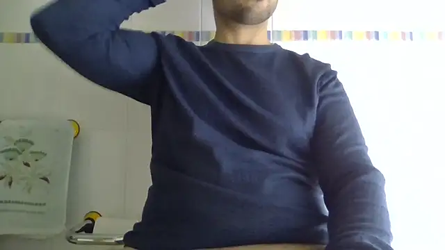 Snapshot of sci69 chatting on 12-17-25, 01:39 sci69 online show from 12-17-25, 01:39