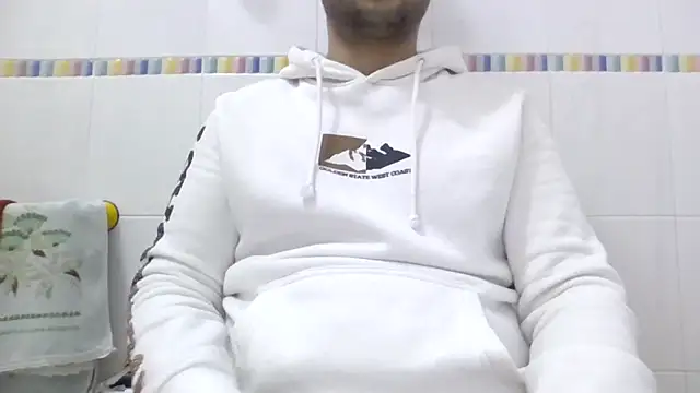 Snapshot of sci69 chatting on 12-21-25, 01:51 sci69 online show from 12-21-25, 01:51