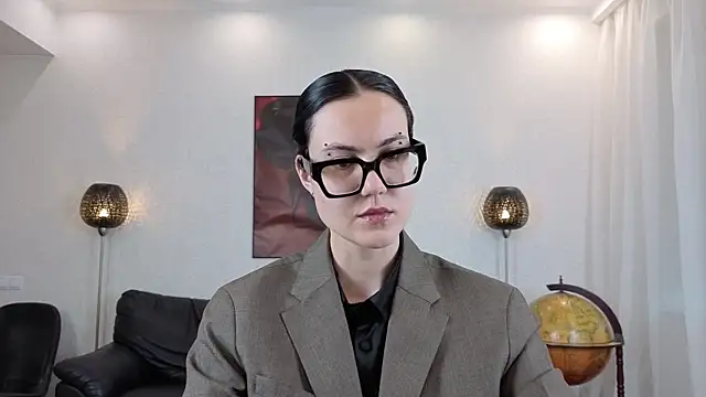 Snapshot of Marie_Fitch chatting on 05-14-26, 02:07 Marie Fitch online show from 05-14-26, 02:07