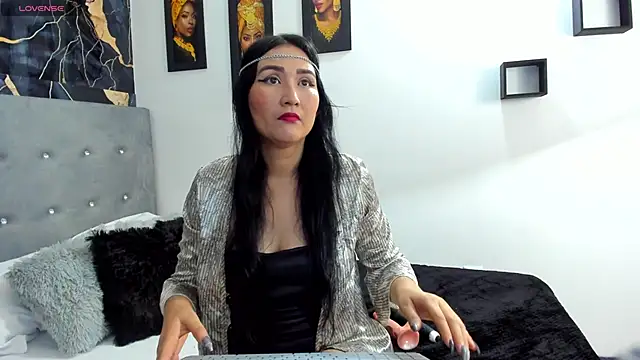 Aisha Saleh online show from 10-14-25, 12:17