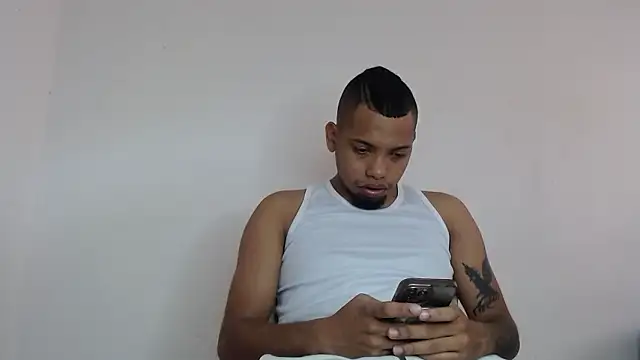 Snapshot of drako_monster chatting on 03-12-26, 04:13 drako monster online show from 03-12-26, 04:13