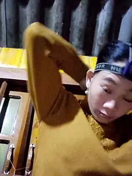 gio-thu online show from 11-23-25, 01:44