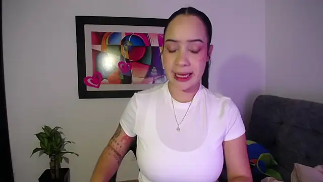 Kari Ruiz  online show from 03-14-26, 10:15