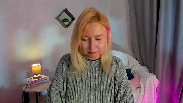 scent  of woman online show from 04-28-26, 04:28