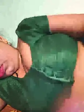Snapshot of Ekta_bhabhi99 chatting on 07-17-26, 05:51 Ekta bhabhi99 online show from 07-17-26, 05:51