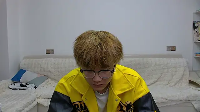 Snapshot of KK-cuteboy chatting on 02-20-26, 10:49 KK-cuteboy online show from 02-20-26, 10:49