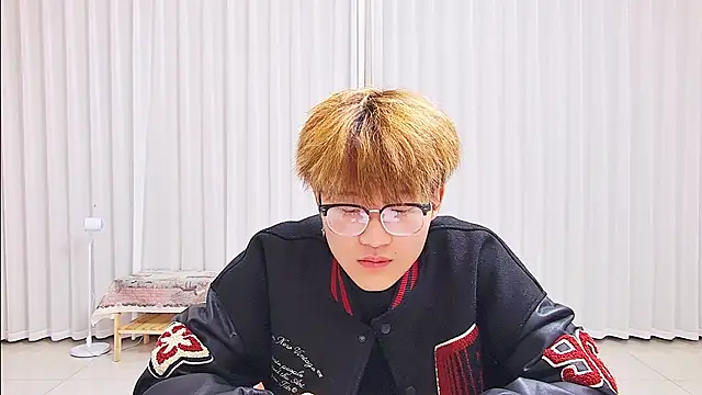 Snapshot of KK-cuteboy chatting on 04-01-26, 03:31 KK-cuteboy online show from 04-01-26, 03:31