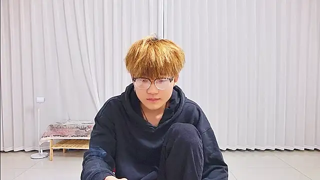 Snapshot of KK-cuteboy chatting on 04-02-26, 06:22 KK-cuteboy online show from 04-02-26, 06:22