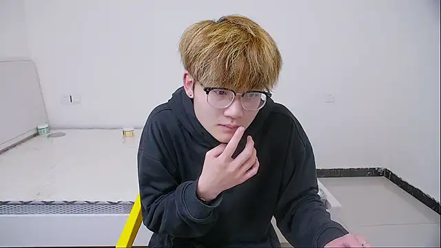 Snapshot of KK-cuteboy chatting on 04-03-26, 03:37 KK-cuteboy online show from 04-03-26, 03:37