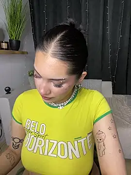 LoraShines online show from 07-22-26, 05:38
