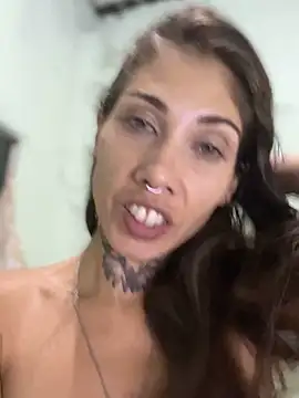 Snapshot of casalskunk chatting on 10-21-25, 12:55 casalskunk online show from 10-21-25, 12:55