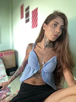 Snapshot of casalskunk chatting on 11-10-25, 07:24 casalskunk online show from 11-10-25, 07:24