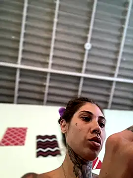 Snapshot of casalskunk chatting on 11-19-25, 10:04 casalskunk online show from 11-19-25, 10:04