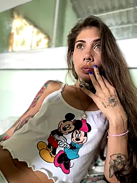 Snapshot of casalskunk chatting on 11-23-25, 10:48 casalskunk online show from 11-23-25, 10:48