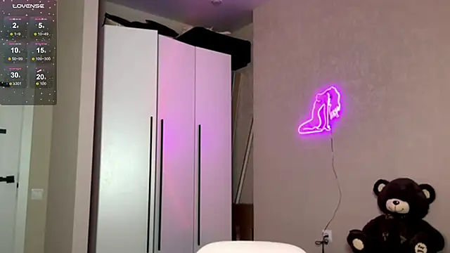 Snapshot of bklfen chatting on 11-13-25, 05:56 bklfen online show from 11-13-25, 05:56