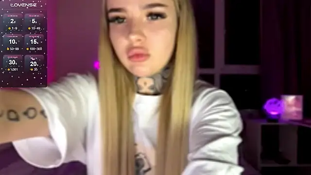 Snapshot of bklfen chatting on 02-07-26, 09:07 bklfen online show from 02-07-26, 09:07