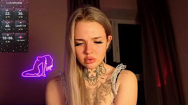 Snapshot of bklfen chatting on 03-18-26, 06:33 bklfen online show from 03-18-26, 06:33