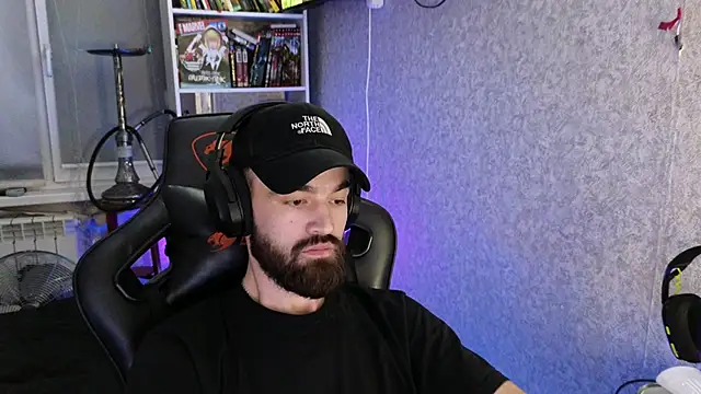 Snapshot of Nik_Namee chatting on 10-26-25, 10:47 Nik Namee online show from 10-26-25, 10:47