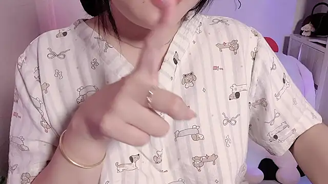 Snapshot of BeChinh_Lee chatting on 06-12-26, 05:23 BeChinh Lee online show from 06-12-26, 05:23