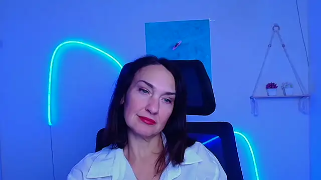 Rosie Rosee online show from 12-15-25, 12:20