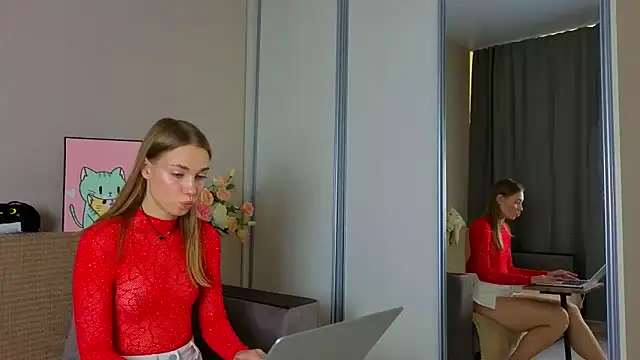 Snapshot of ElizaPurrr chatting on 10-20-25, 11:10 ElizaPurrr online show from 10-20-25, 11:10