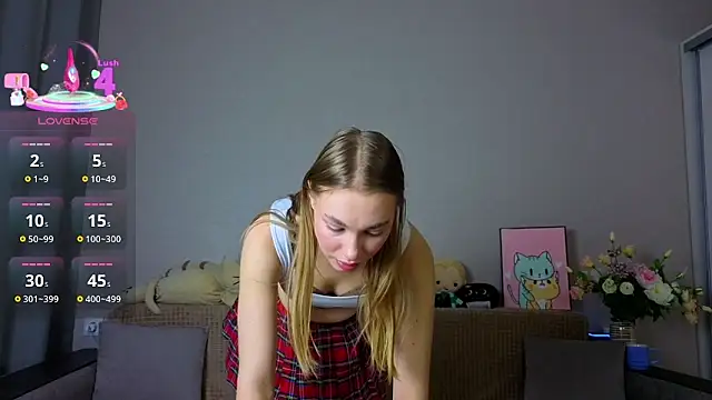 Snapshot of ElizaPurrr chatting on 11-15-25, 04:43 ElizaPurrr online show from 11-15-25, 04:43