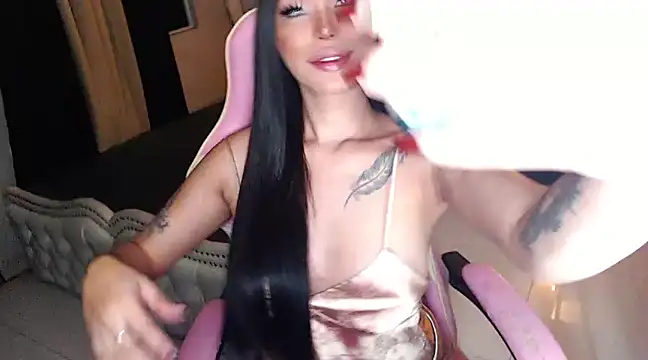 Snapshot of Maria_Bigcock chatting on 12-24-24, 05:44 Maria Bigcock online show from 12-24-24, 05:44
