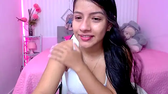 zara cute online show from 04-25-26, 12:19