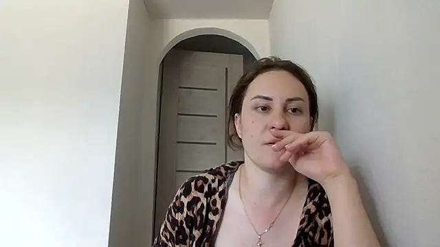 MeadowEyes online show from 07-14-26, 12:00
