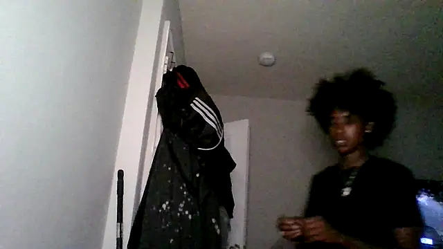 dezzidavill online show from 06-18-26, 12:09