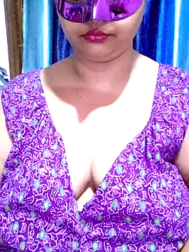 Snapshot of naina5 chatting on 10-14-25, 10:10 naina5 online show from 10-14-25, 10:10