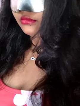 Snapshot of naina5 chatting on 10-19-25, 03:56 naina5 online show from 10-19-25, 03:56