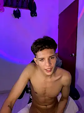 tylernova online show from 10-14-25, 04:02