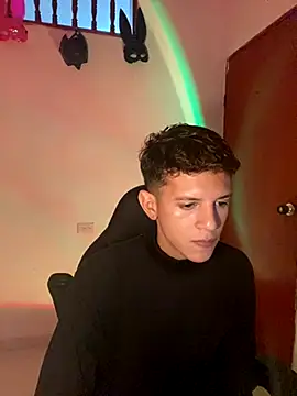 tylernova online show from 10-18-25, 04:04