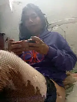 Snapshot of Adriana_20 chatting on 11-21-25, 03:16 Adriana 20 online show from 11-21-25, 03:16