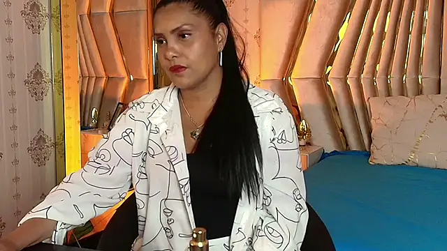 Snapshot of Barbbara_sweett chatting on 10-18-25, 07:47 Barbbara sweett online show from 10-18-25, 07:47