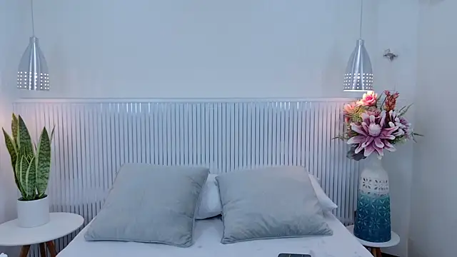 nina gb online show from 04-17-26, 04:21