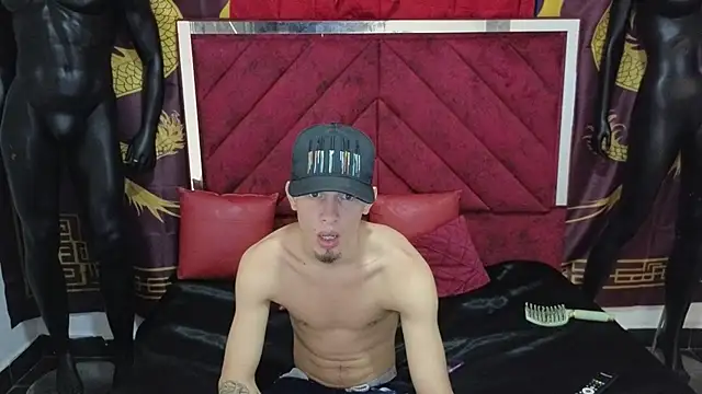 Pride couple online show from 11-02-25, 11:29