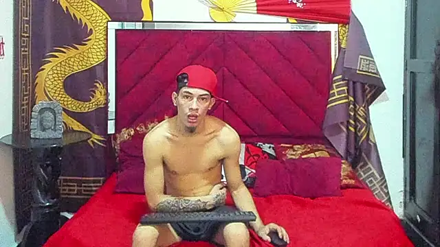 Snapshot of Pride_couple chatting on 01-07-26, 11:29 Pride couple online show from 01-07-26, 11:29