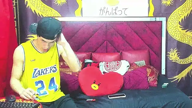 Snapshot of Pride_couple chatting on 02-21-26, 11:17 Pride couple online show from 02-21-26, 11:17