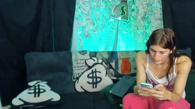 Pride couple online show from 04-27-26, 11:41